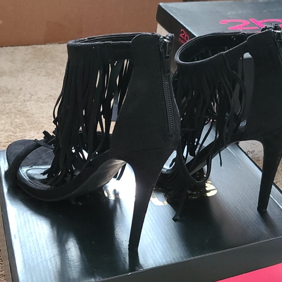 Fiona X - Picture 4 of 4